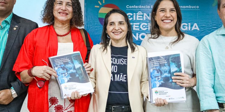 Governadora Raquel Lyra entrega propostas de incentivo à ciência, tecnologia e inovação para a ministra Luciana Santos