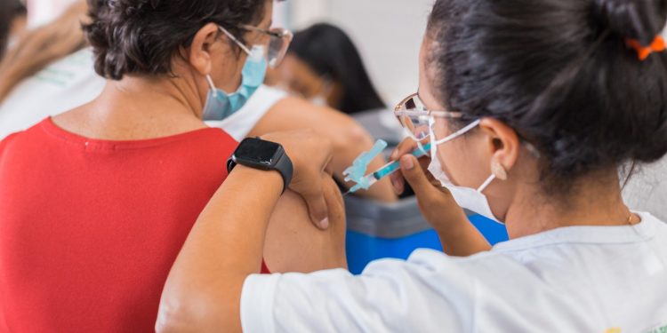 Segunda dose de reforço da Bivalente já está disponível em Caruaru