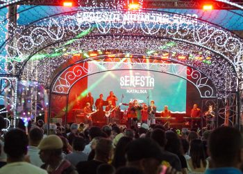 Sabadão de muito romantismo na despedida da Seresta Natalina 2023