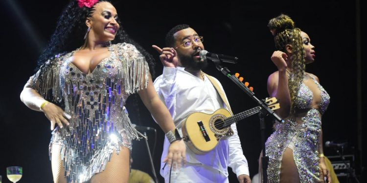 Noronha teve um réveillon multicultural, tranquilo, agradando a todos