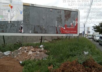 Prefeitura de Caruaru realiza operações de combate à poluição visual e de notificação de terrenos baldios