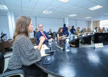 Em monitoramento semanal, governadora Raquel Lyra acompanha números do Juntos pela Segurança no Estado