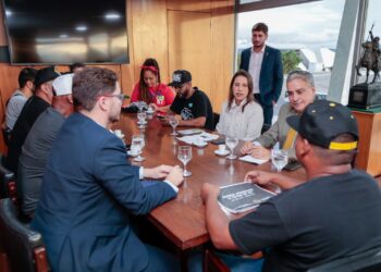 Em Brasília, governadora Raquel Lyra discute ações conjuntas com representantes da Construção Nacional do Hip-Hop