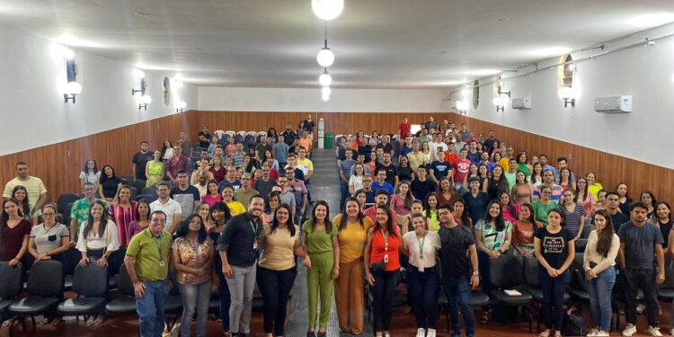 Secretaria de Educação e Esportes de Caruaru promove integração com servidores empossados