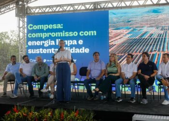 Governadora Raquel Lyra inaugura usina de autoprodução de energia solar para abastecer unidades da Compesa