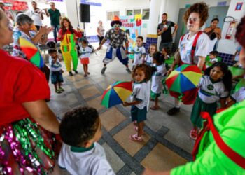 Equipe de educação no trânsito se faz presente na volta às aulas