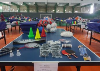 Secretaria de Educação e Esportes de Caruaru faz entrega de kits esportivos às unidades municipais