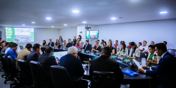 Prefeitura de Caruaru promove reunião do Comitê Juntos pela Segurança 2.0 com balanço da redução dos indicadores de violência