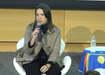 Em palestra prestigiada nos Estados Unidos, governadora Raquel Lyra anuncia o Programa Cientista Arretado