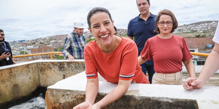 Governadora Raquel Lyra e presidente Lula inauguram estação elevatória da Adutora do Agreste em Arcoverde