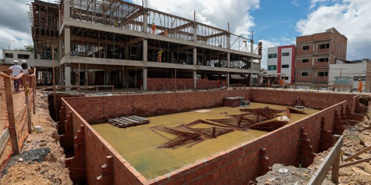 Prefeitura de Caruaru avança com as obras da Escola Municipal Santos Anjos