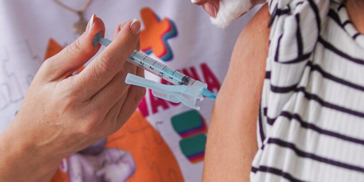 “Dia D” da Campanha de Vacinação contra Influenza é realizado em Caruaru