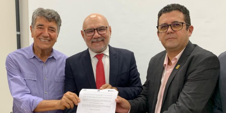UFPE firma parceria com AMTTC e AETPC para melhorias no transporte público de Caruaru