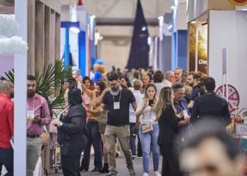 Empresários do Polo de Confecções do Agreste participam de feira internacional