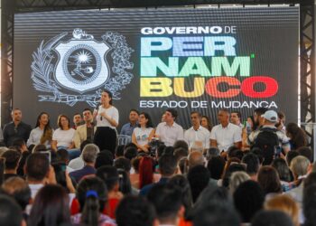 Em Caruaru, governadora Raquel Lyra abre Feirão de Empregos e entrega mais uma Casa do Trabalhador e Centro de Qualificação da Mulher