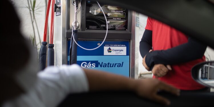 Campanha de conversão de veículos para GNV entra no segundo mês em Pernambuco