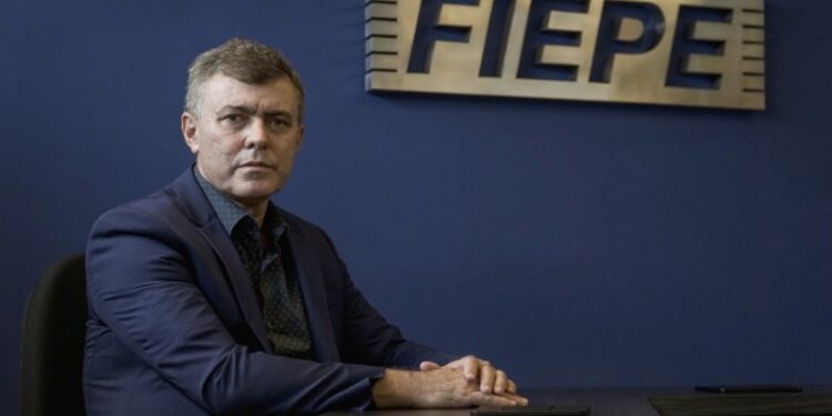 FIEPE reconhece legados de indústrias e empresários pernambucanos em entrega de Medalhas