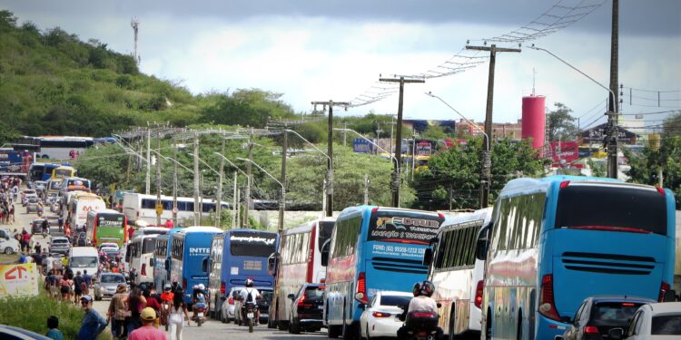 Caruaru tem expectativa de bater novo recorde no turismo de ônibus durante o período junino 2024