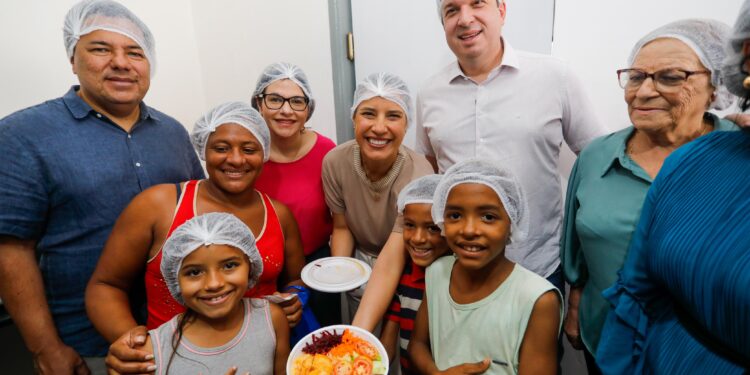 Em Bezerros, governadora Raquel Lyra entrega 120ª cozinha comunitária de Pernambuco
