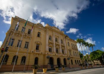 Governo Raquel Lyra envia Projetos de Lei para a Alepe com reajustes salariais para servidores de sete categorias
