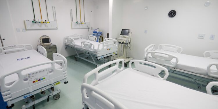 Governadora Raquel Lyra entrega novo bloco cirúrgico do Hospital Jaboatão Prazeres