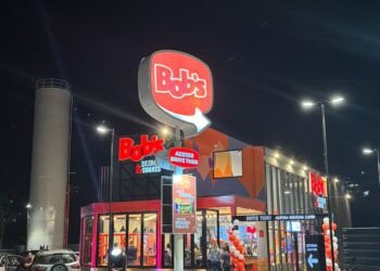 Bob’s inaugura drive-thru na BR-232, caminho paras as festas juninas do interior do estado