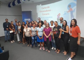 Compesa promove curso de encanadoras em Caruaru
