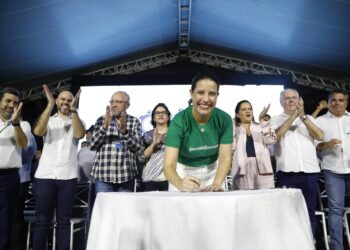 Governadora Raquel Lyra assina ordem de serviço para obra de implantação do Sistema de Esgotamento Sanitário de Porto de Galinhas