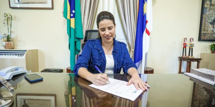 Juntos pela Segurança: governadora Raquel Lyra anuncia nomeação de 240 novos policiais penais