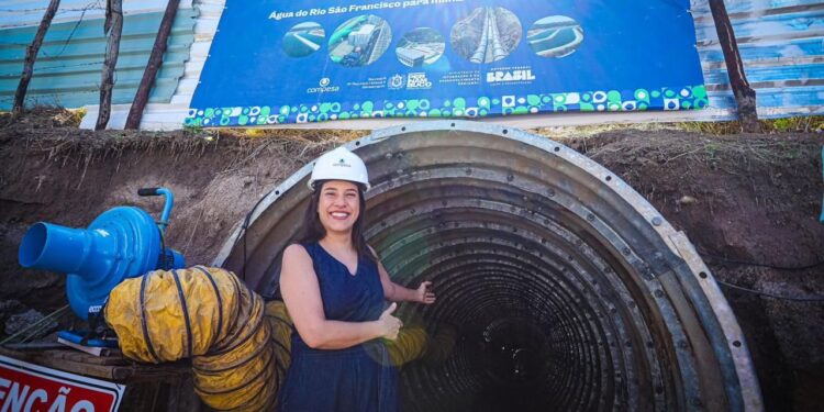 Em Caruaru, governadora Raquel Lyra vistoria instalação de túnel da Adutora do Agreste e a obra do Parque Janelas para o Rio