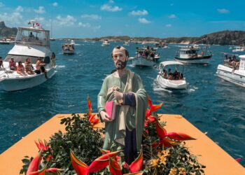 Fernando de Noronha celebra São Pedro com muita fé, devoção e animação
