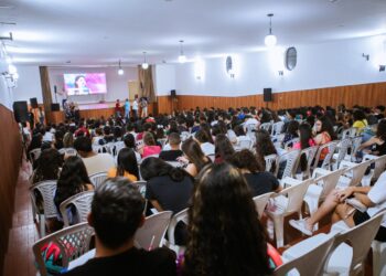 Cursinho Popular Edilson de Góis abre novas vagas na reta final de preparação para o Enem