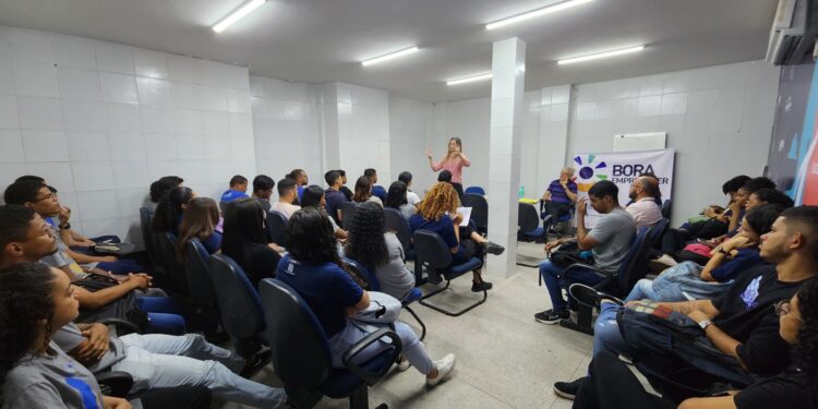 Governo de Pernambuco inicia qualificação empreendedora em sete municípios do Estado