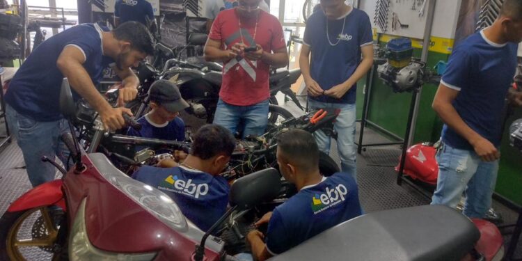 Oportunidade: EBP Caruaru abre seleção para instrutor de mecânica de motos