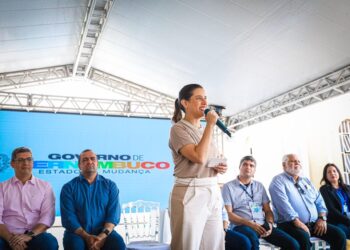 No Agreste, governadora Raquel Lyra entrega trecho requalificado da PE-087, autoriza conclusão das obras na via e assina ordem de serviço para recuperação da PE-085