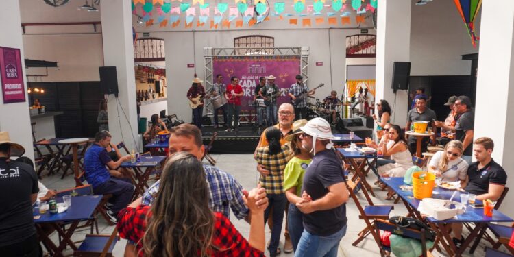 Inscrições para artistas que desejam se apresentar na Casa Rosa encerram neste domingo (18)