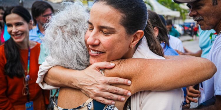 Governadora Raquel Lyra formaliza doação de terreno para construção de habitacional no bairro do Bongi