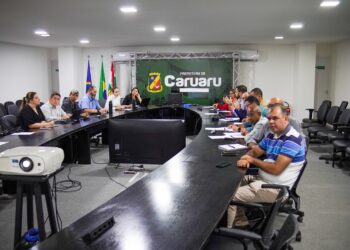 Prefeitura de Caruaru e Compesa se reúnem para discutir obras de saneamento e abastecimento de água na cidade