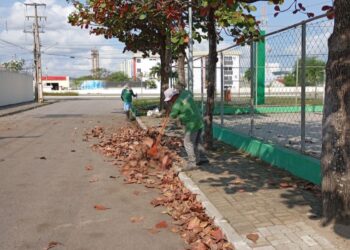 Mutirão de limpeza avança em diferentes bairros de Caruaru