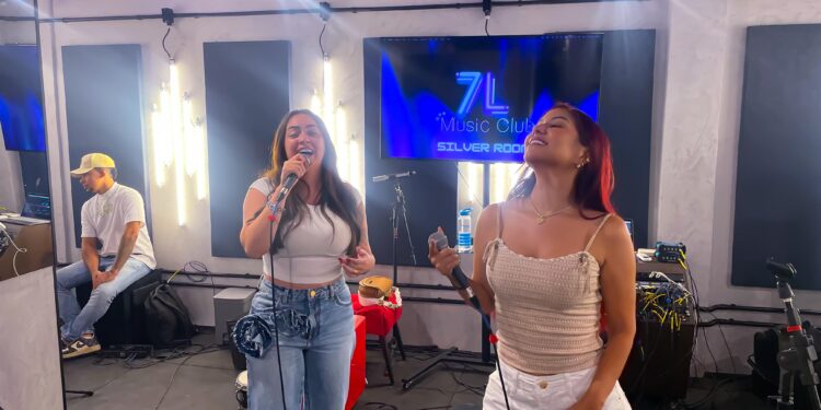 Em Caruaru, Priscila Senna e Raphaela Santos gravam o DVD do projeto “Juntas & Misturadas