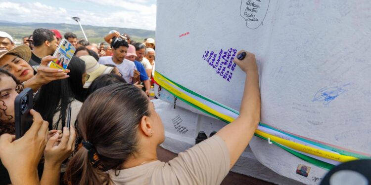 Em São Joaquim do Monte, governadora Raquel Lyra celebra a Romaria do Venerável Frei Damião