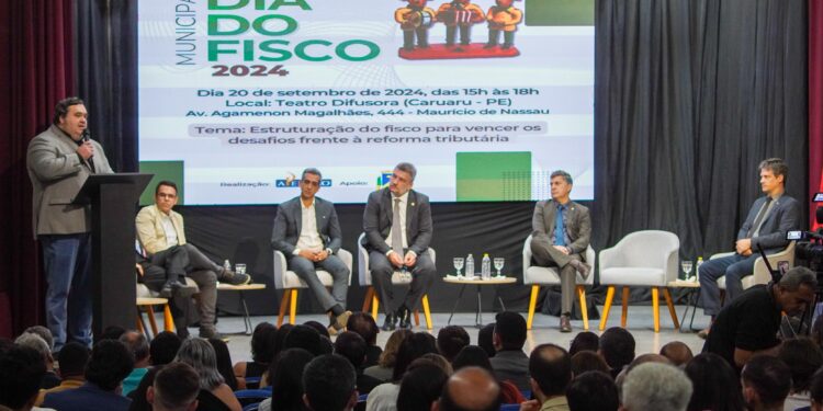 Caruaru sedia encontro do Dia do Fisco Municipal e reúne autoridades do fisco