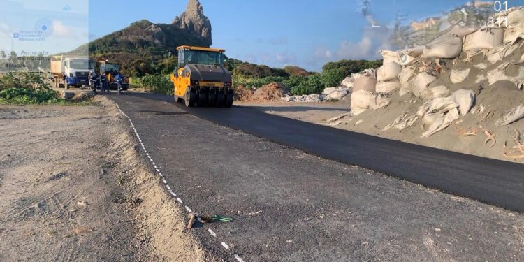 Governo de Pernambuco inicia obras de pavimentação no aeroporto de Fernando de Noronha