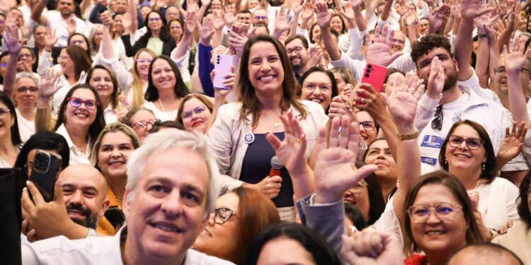 Juntos pela Educação: em Caruaru, governadora Raquel Lyra comanda acolhida aos novos gestores escolares do Agreste, Zona da Mata e Sertão