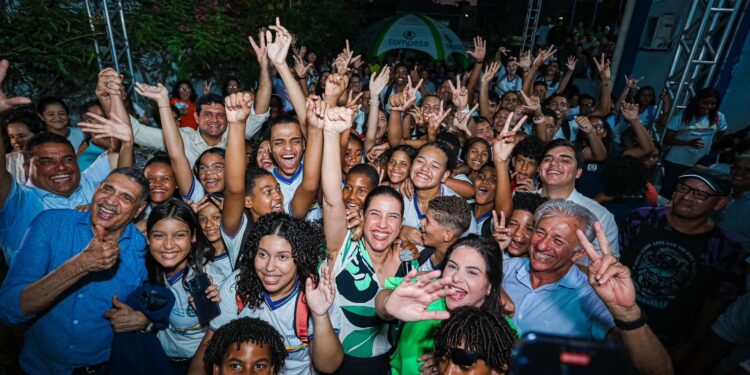 Águas de Pernambuco: governadora Raquel Lyra entrega sistema que regulariza abastecimento no bairro de Brasília Teimosa e áreas do entorno, beneficiando cerca de 75 mil pessoas