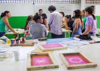Conclusão dos cursos de Estamparia com Serigrafia e Fotografia de Moda marca avanço na capacitação profissional em Caruaru