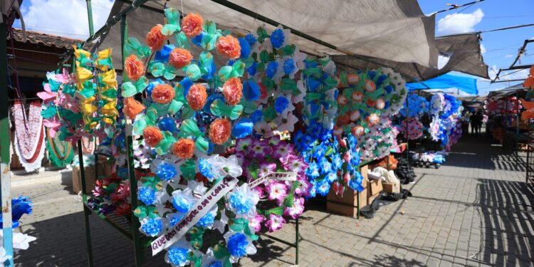 Feira das Capelas segue até o próximo sábado (02)