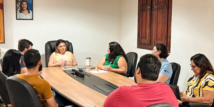 Administração de Fernando de Noronha empossa conselheiros dos Direitos da Criança e do Adolescentes