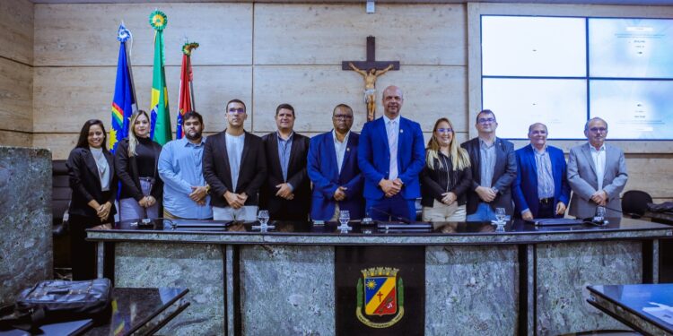 Prefeitura de Caruaru apresenta orçamento de 2025 à Câmara Municipal