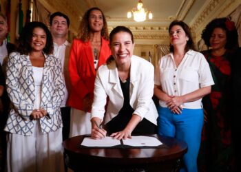 Governadora Raquel Lyra e ministra da Igualdade Racial, Anielle Franco, assinam termo de adesão ao Plano Juventude Negra Viva